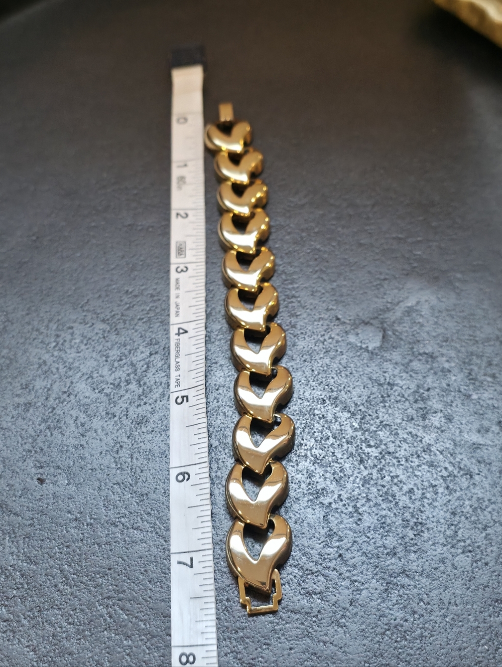Vintage 1980s Chunky Wishbone Link Statement Bracelet – High Polish Gold - Picture 3 of 3